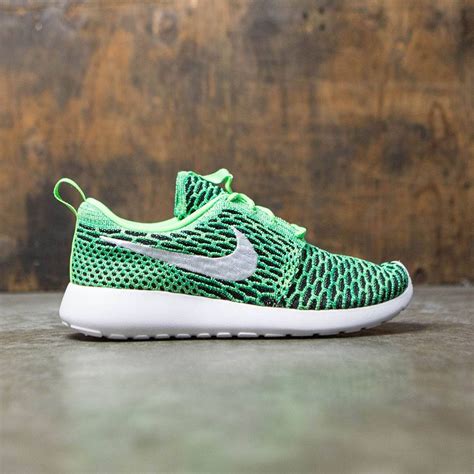 nike roshe one damen grün|Amazon.com: Nike Women's Roshe One Shoes.